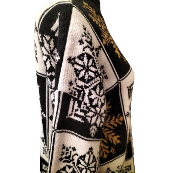 3031) Vintage Trimmings White Black Gold  Snowflakes Pullover  Sweater Large - Picture 2 of 7